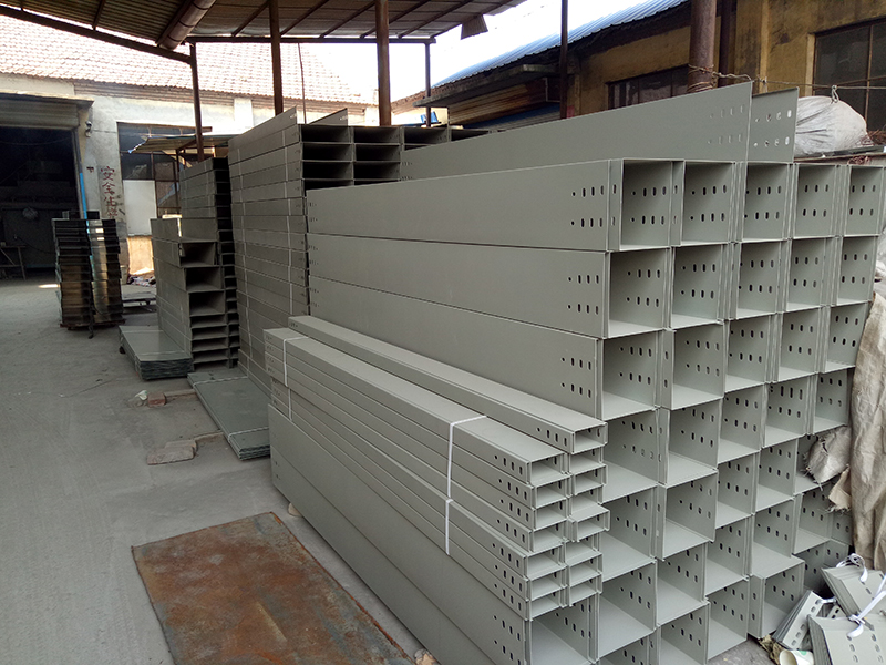 槽式電纜橋架-008